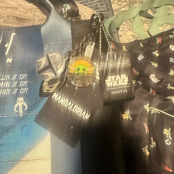 Harveys Star Wars Mandalorian Black and Blue Tote - Picture 3 of 10